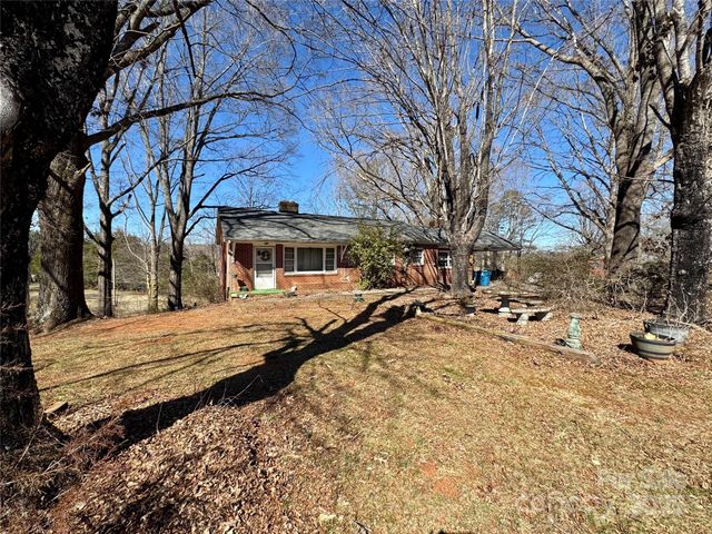 4073 Lee Cline Road, Conover, NC 28613