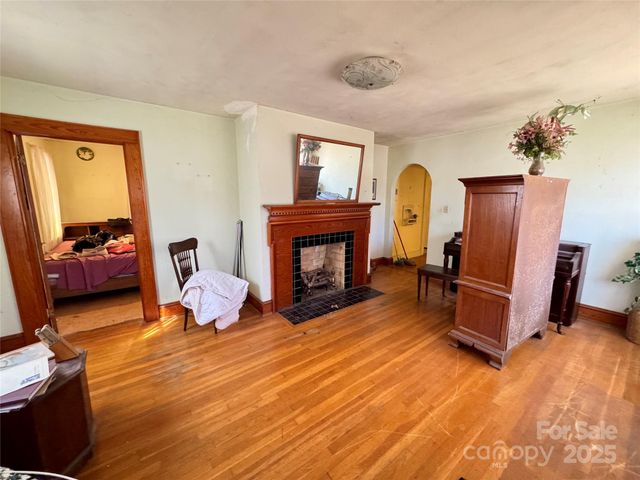 4073 Lee Cline Road, Conover, NC 28613