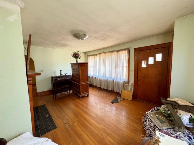 4073 Lee Cline Road, Conover, NC 28613