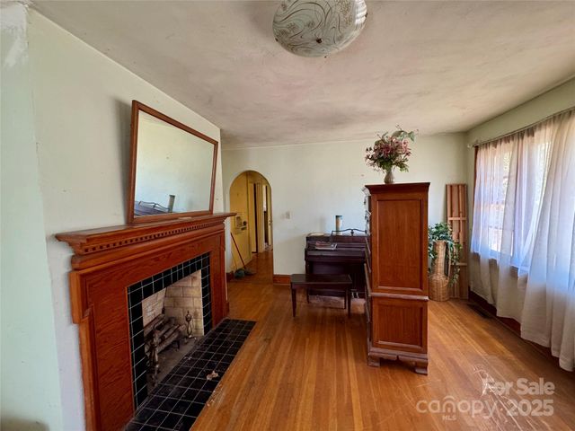 4073 Lee Cline Road, Conover, NC 28613