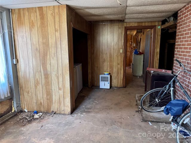 4073 Lee Cline Road, Conover, NC 28613
