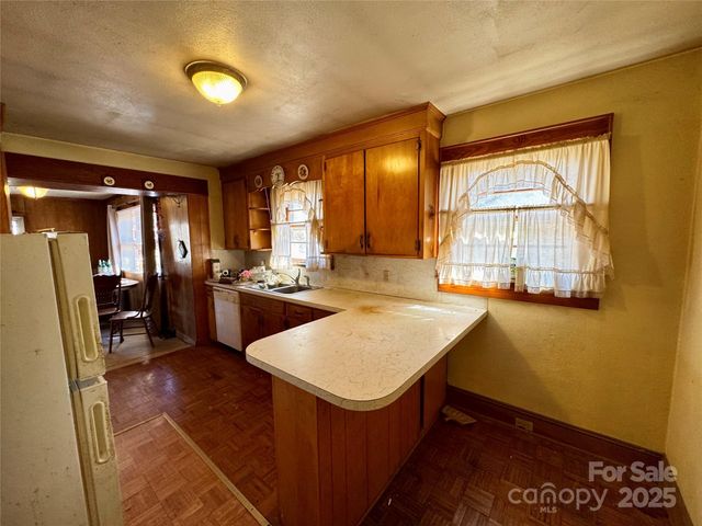 4073 Lee Cline Road, Conover, NC 28613