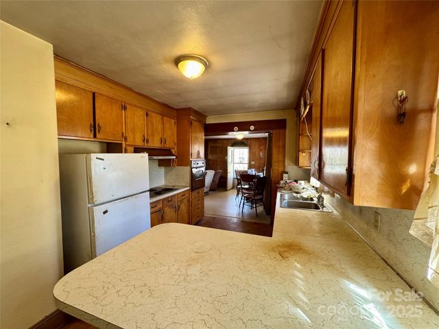 4073 Lee Cline Road, Conover, NC 28613