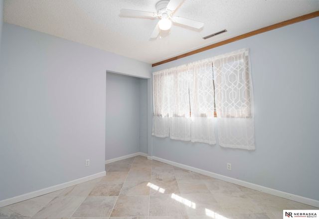 21901 Teselle Court, Hickman, NE 68372