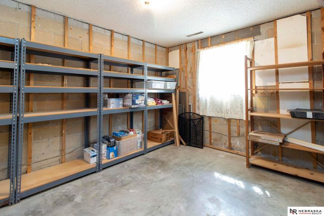 21901 Teselle Court, Hickman, NE 68372