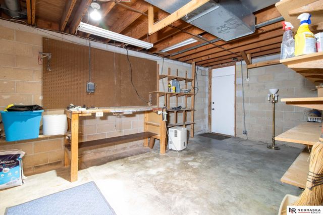 21901 Teselle Court, Hickman, NE 68372