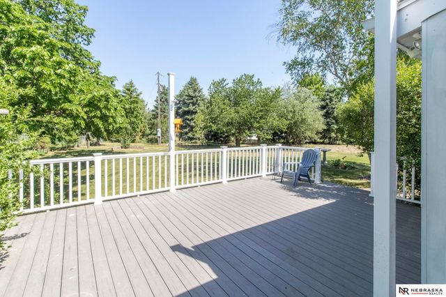 21901 Teselle Court, Hickman, NE 68372