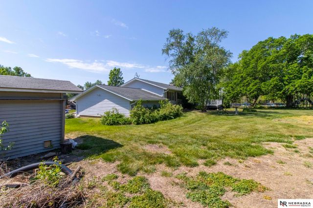 21901 Teselle Court, Hickman, NE 68372