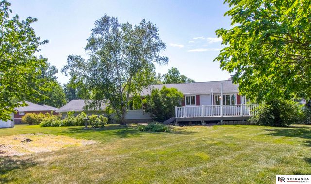 21901 Teselle Court, Hickman, NE 68372