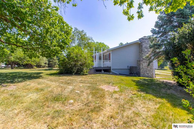 21901 Teselle Court, Hickman, NE 68372