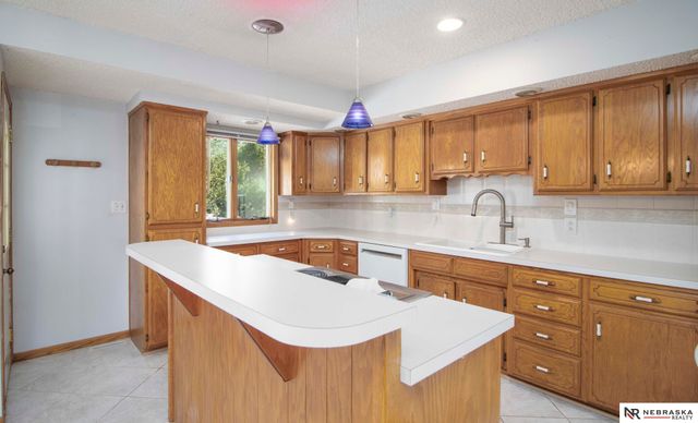 21901 Teselle Court, Hickman, NE 68372