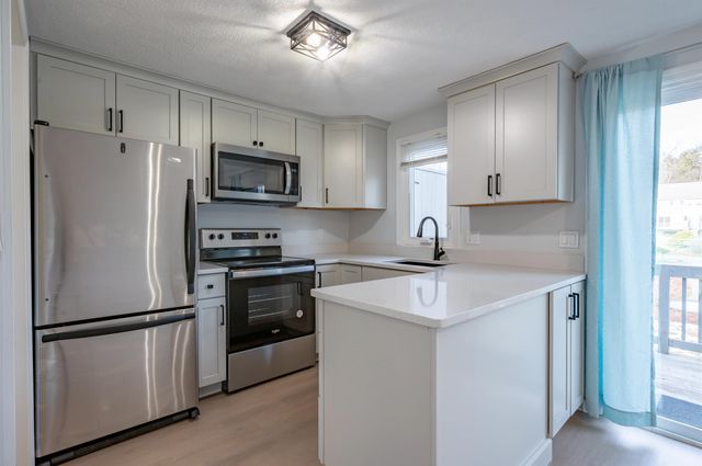 36 Profile Circle, Nashua, NH 03063