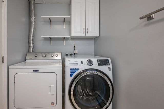 36 Profile Circle, Nashua, NH 03063