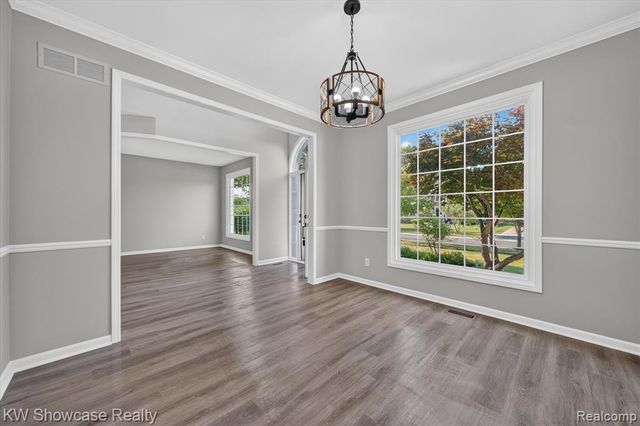47144 Woodlong Drive, Canton, MI 48187
