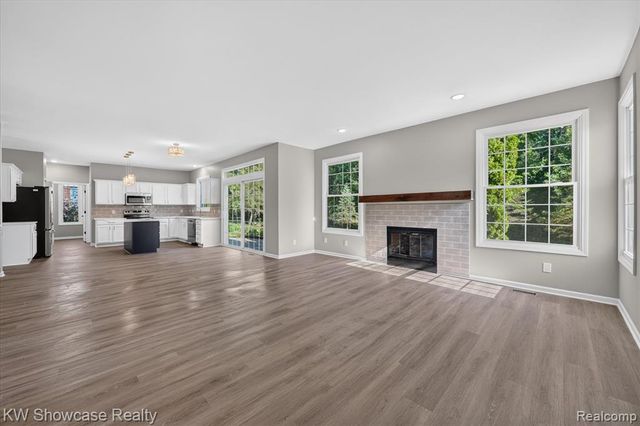 47144 Woodlong Drive, Canton, MI 48187