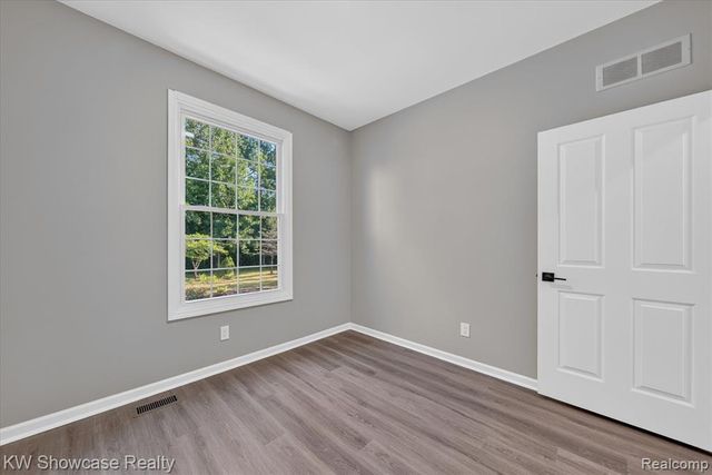 47144 Woodlong Drive, Canton, MI 48187