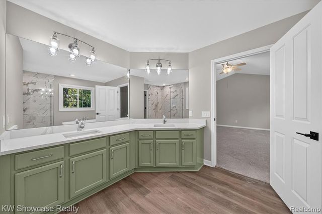 47144 Woodlong Drive, Canton, MI 48187