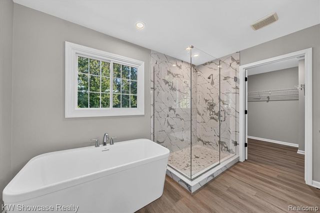 47144 Woodlong Drive, Canton, MI 48187