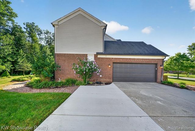 47144 Woodlong Drive, Canton, MI 48187