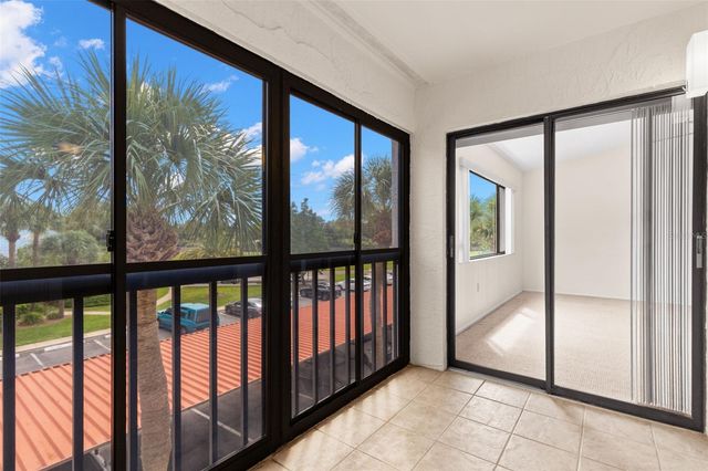 2593 COUNTRYSIDE BOULEVARD 7304, Clearwater, FL 33761
