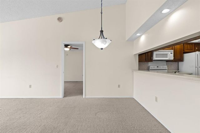 2593 COUNTRYSIDE BOULEVARD 7304, Clearwater, FL 33761