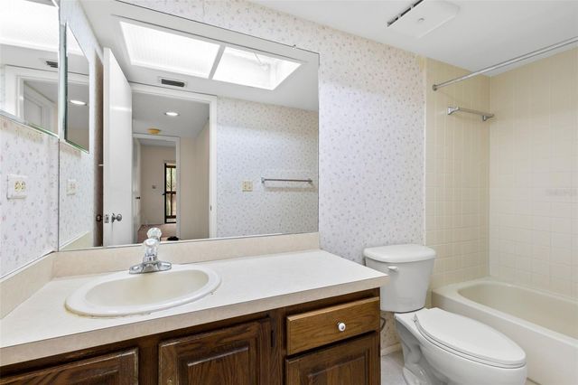 2593 COUNTRYSIDE BOULEVARD 7304, Clearwater, FL 33761