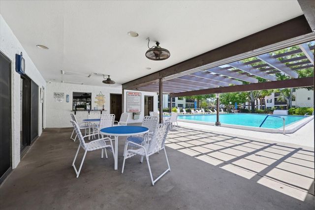 2593 COUNTRYSIDE BOULEVARD 7304, Clearwater, FL 33761