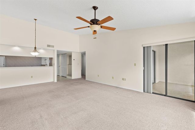 2593 COUNTRYSIDE BOULEVARD 7304, Clearwater, FL 33761