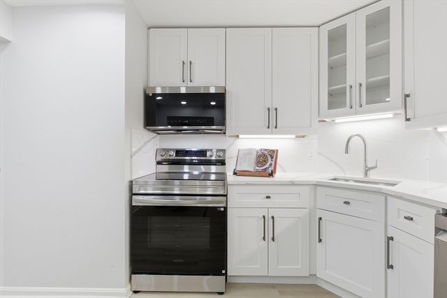 131 Coolidge Avenue 122, Watertown, MA 02472