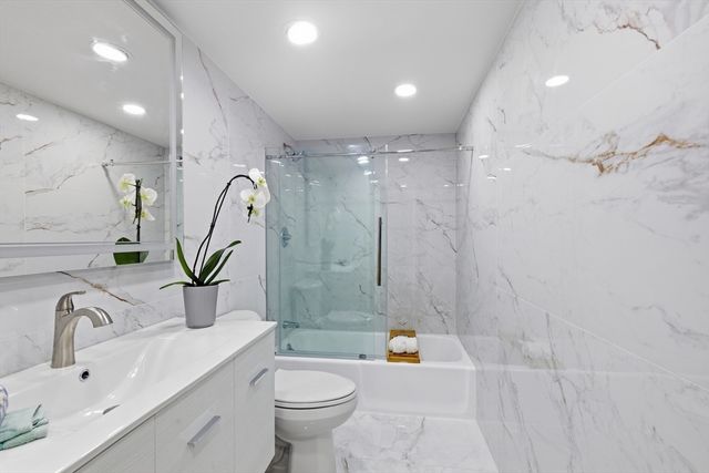 131 Coolidge Avenue 122, Watertown, MA 02472