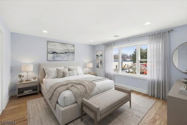 34 Zazzetti St, Waldwick Boro, NJ 07463