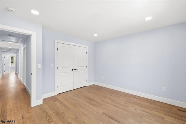 34 Zazzetti St, Waldwick Boro, NJ 07463