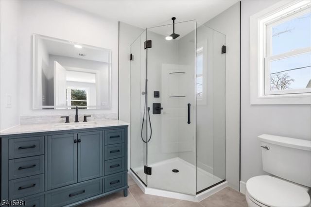 34 Zazzetti St, Waldwick Boro, NJ 07463