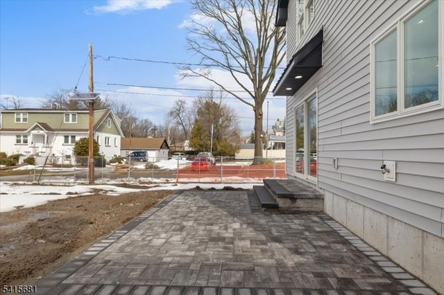 34 Zazzetti St, Waldwick Boro, NJ 07463