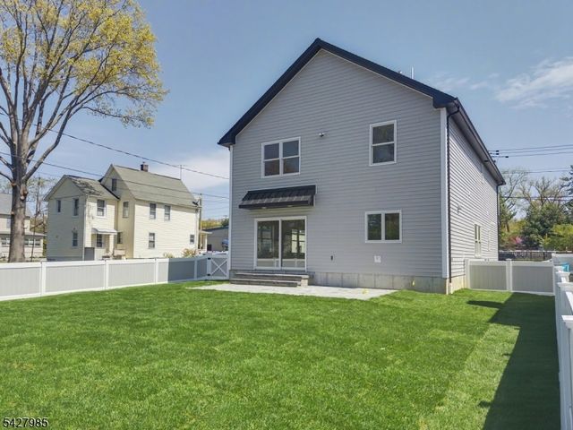 34 Zazzetti St, Waldwick Boro, NJ 07463