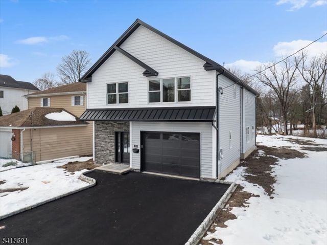 34 Zazzetti St, Waldwick Boro, NJ 07463