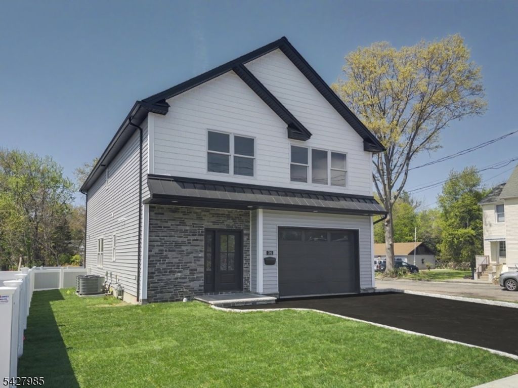 34 Zazzetti St, Waldwick Boro, NJ 07463