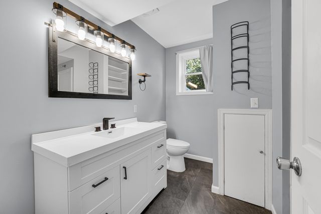 267 W 100 S, Valparaiso, IN 46385