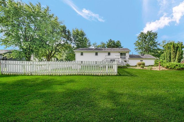 267 W 100 S, Valparaiso, IN 46385