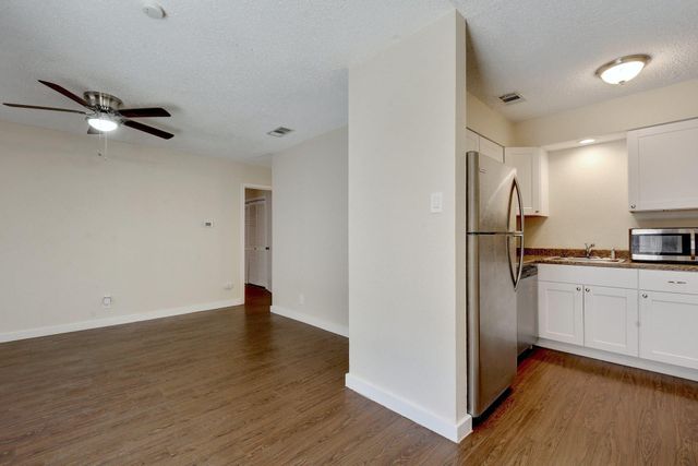 4802 W Wind TRL 103, Austin, TX 78745