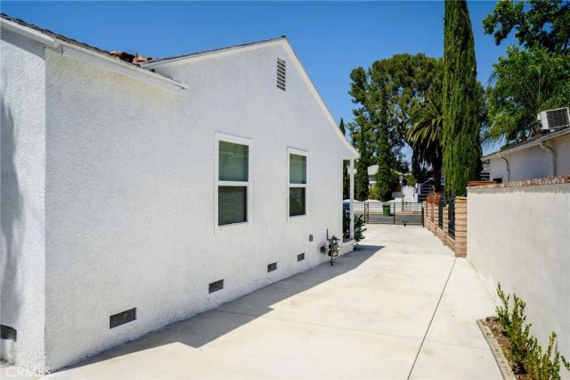 8435 Rincon Avenue, Sun Valley, CA 91352