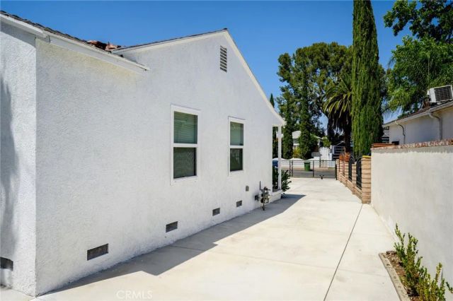 8435 Rincon Avenue, Sun Valley, CA 91352