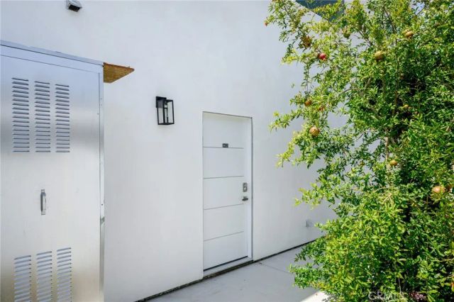 8435 Rincon Avenue, Sun Valley, CA 91352