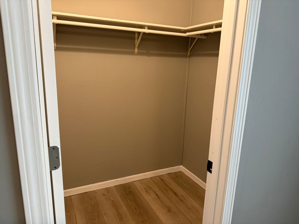 Image 14 of property listing at 527 W 6th Street, Centralia, IL 62801