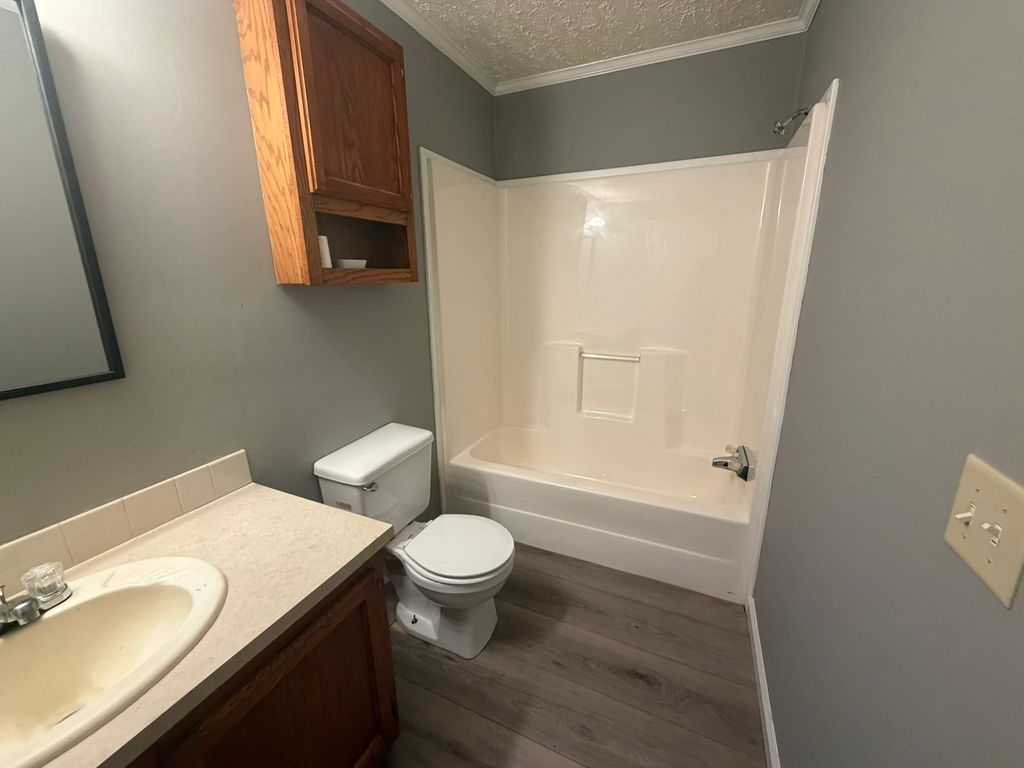 Image 16 of property listing at 527 W 6th Street, Centralia, IL 62801