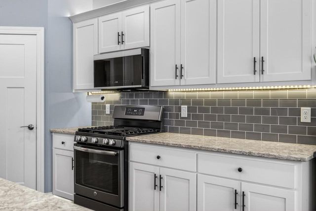 2226 LADDIE TRAIL, De Pere, WI 54115