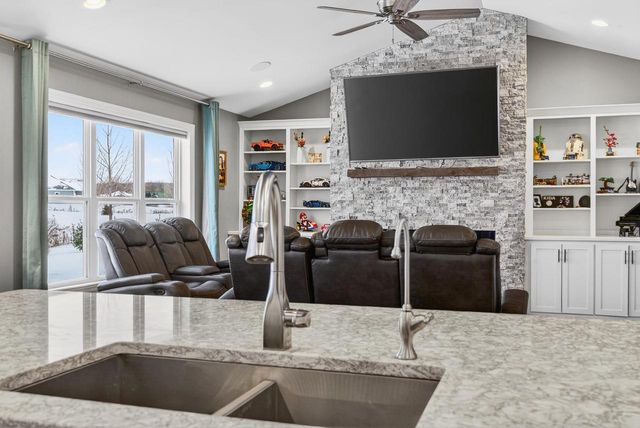 2226 LADDIE TRAIL, De Pere, WI 54115