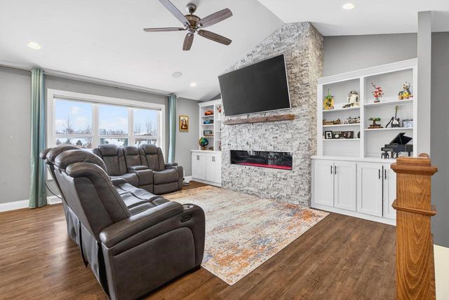 2226 LADDIE TRAIL, De Pere, WI 54115