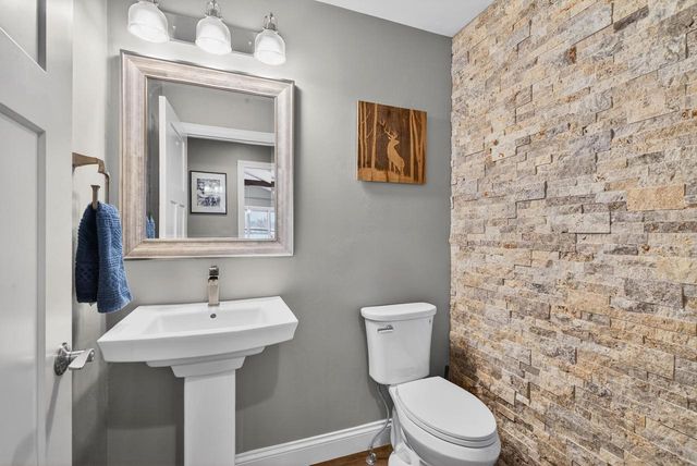 2226 LADDIE TRAIL, De Pere, WI 54115