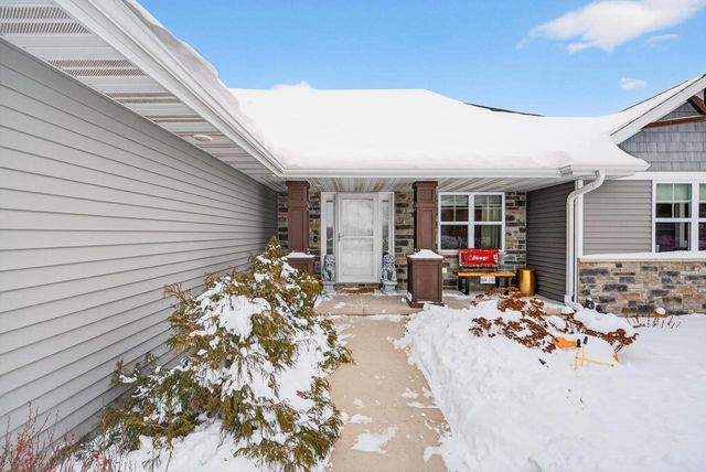 2226 LADDIE TRAIL, De Pere, WI 54115
